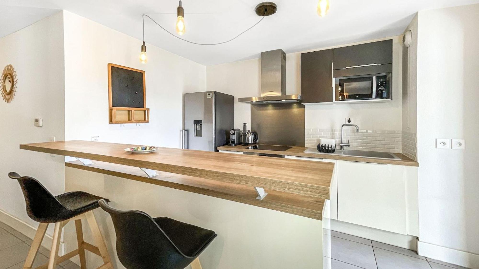 Homey Chloe - New - Parking Gratuit - Balcon Prive - Proche Geneve Аннемас Экстерьер фото